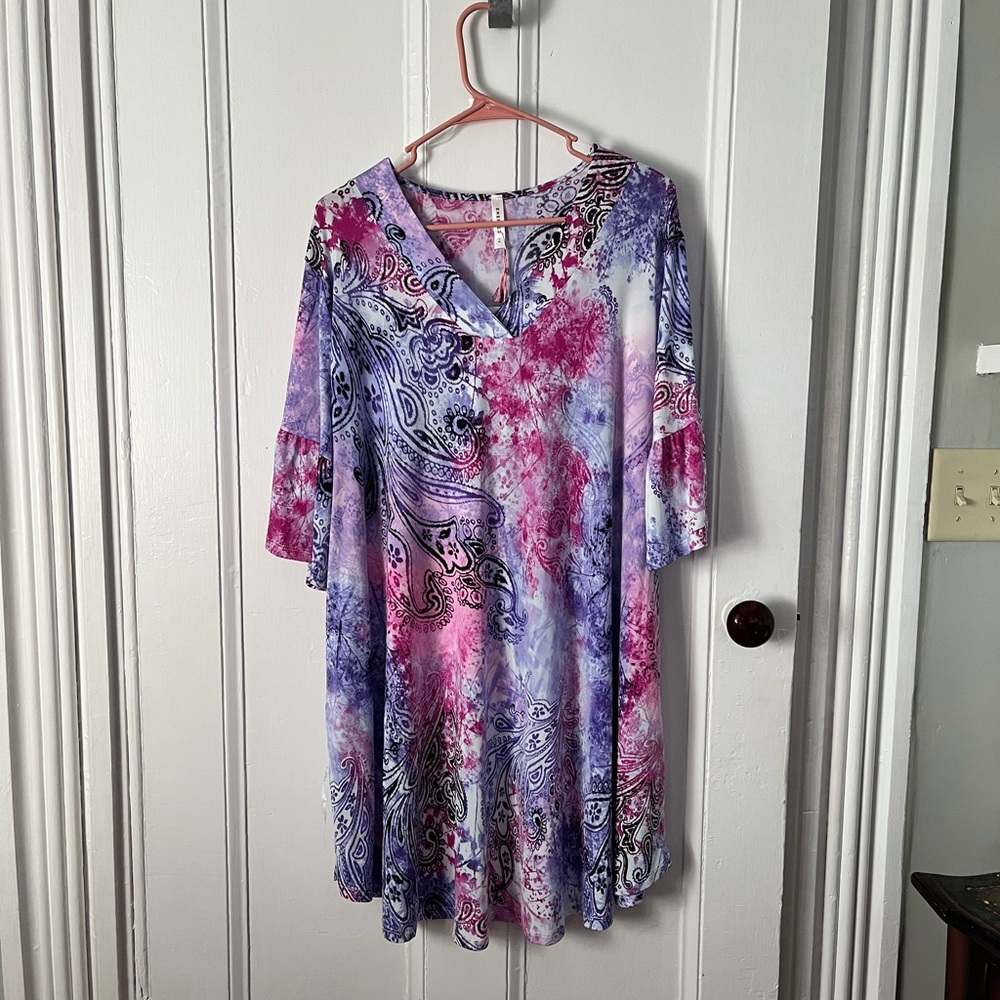 Dress with 3/4 length sleeves